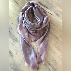 Louis Vuitton shawl/ scarf in pink/ gray